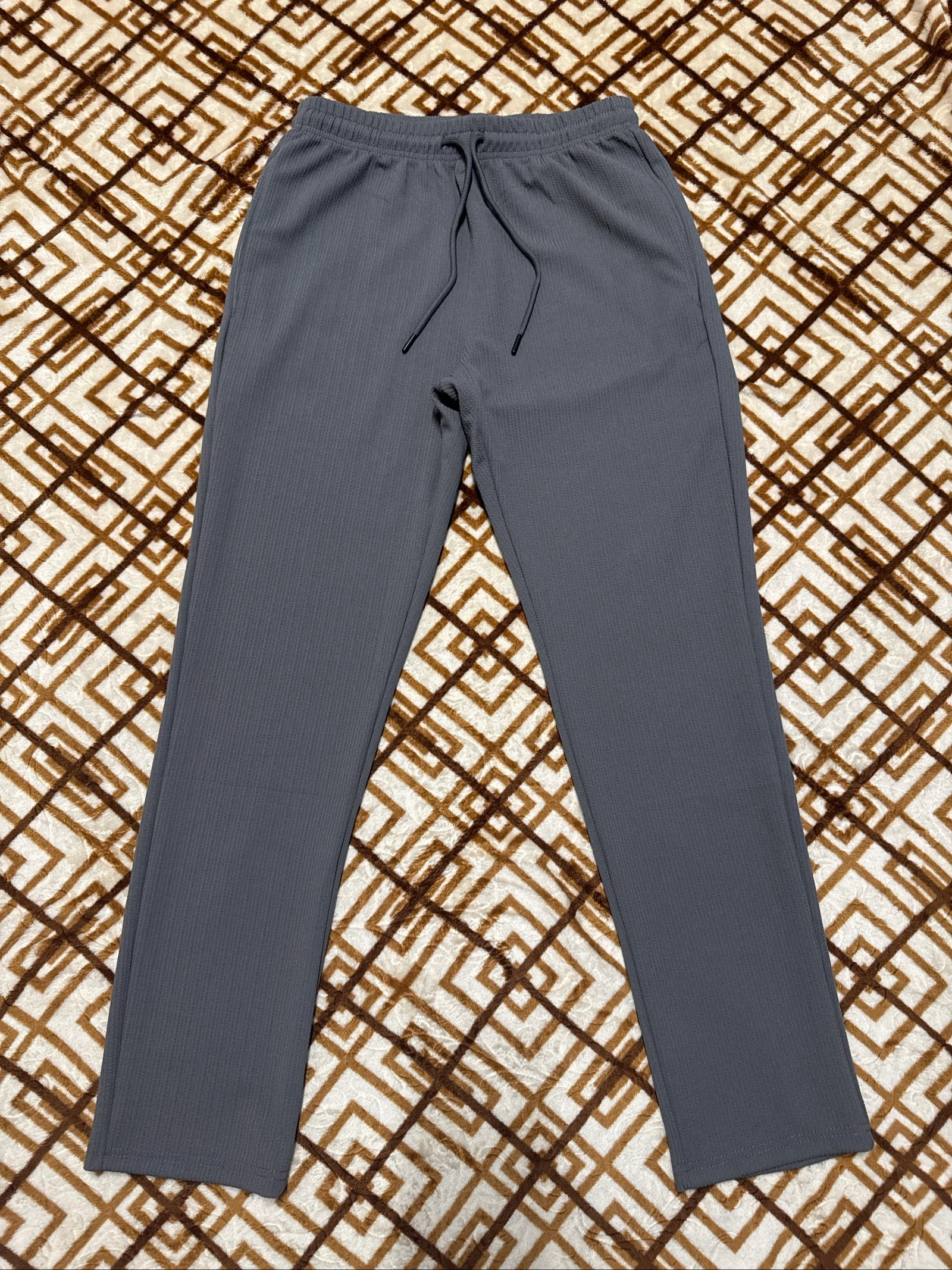 Conjunto de descanso gris para hombre ZAYNE - Camisa de manga corta y pantalones talla S – photo 5